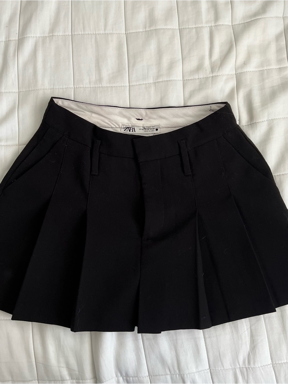 Zara Black Pleated Maxi Skirt with pockets